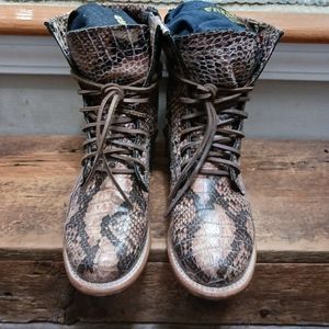 Freebird by Steven Manchester Boots Pink Croco size 8